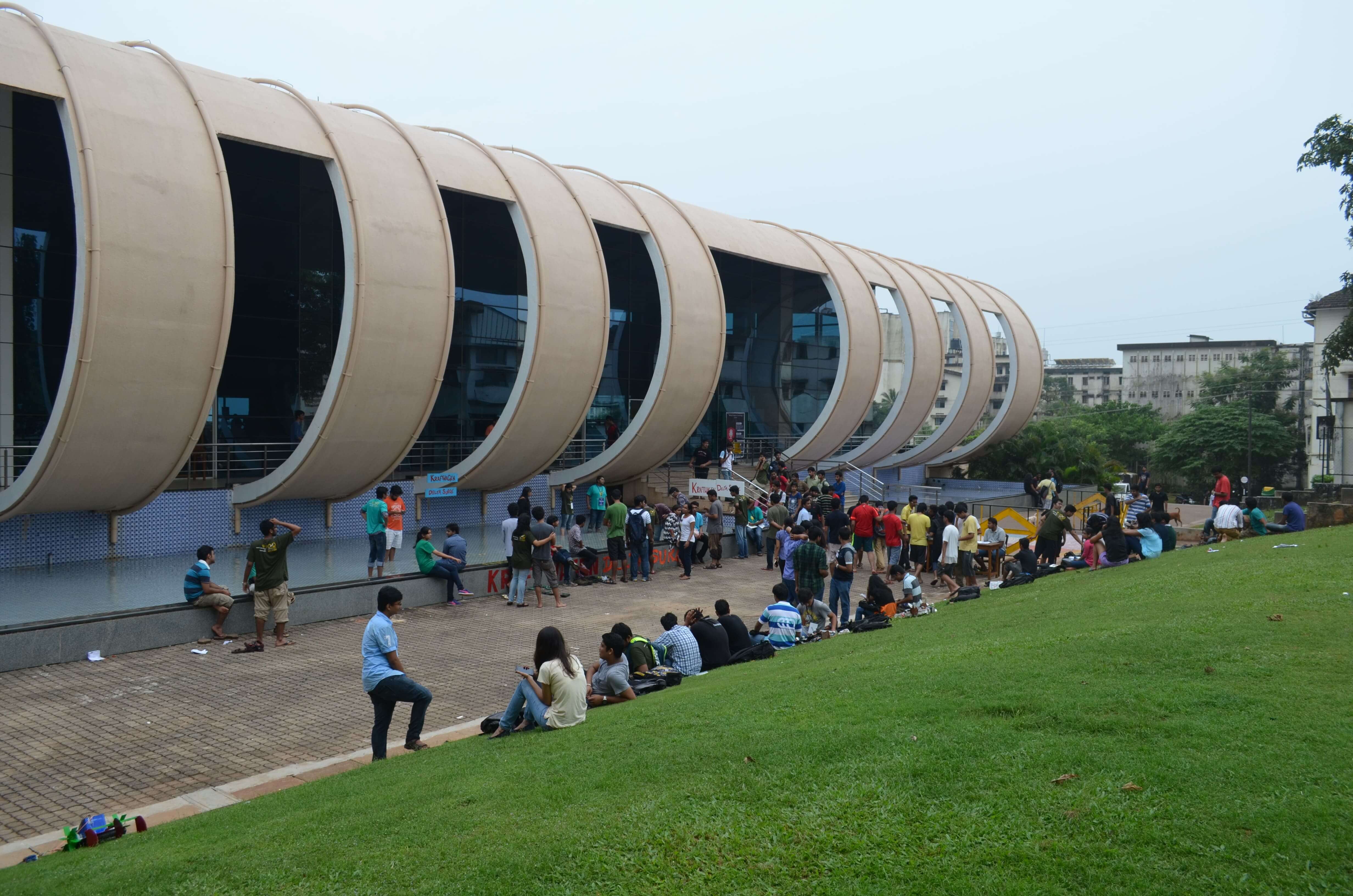 Food Court, MIT